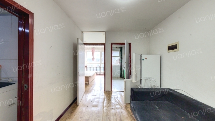 漾日华庭二手房实景图