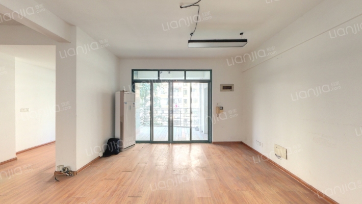 中茵·名仕花城二手房实景图