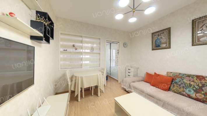 东郊小镇第五街区二手房实景图