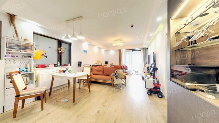 江山樾二手房实景图