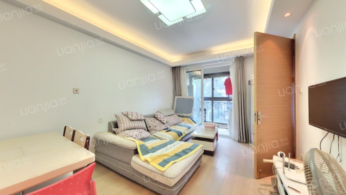 绿地海珀佘山二手房实景图