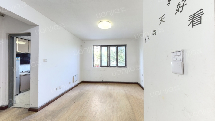 妙虹新苑二手房实景图