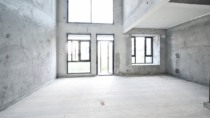 奥中湖观山色二手房实景图