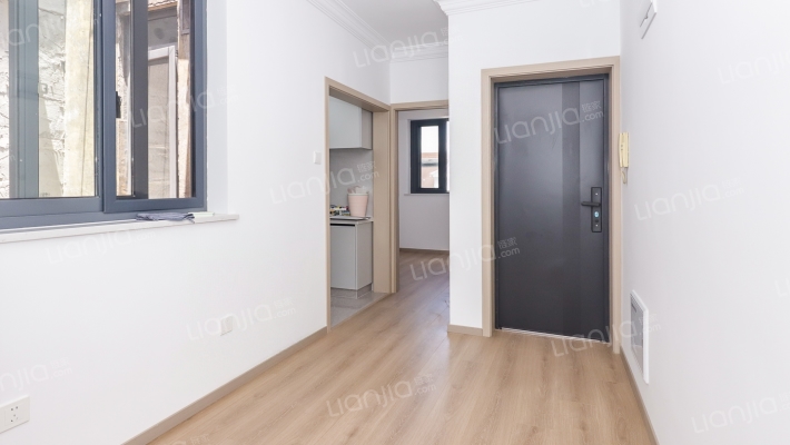 航鹰小区二手房实景图