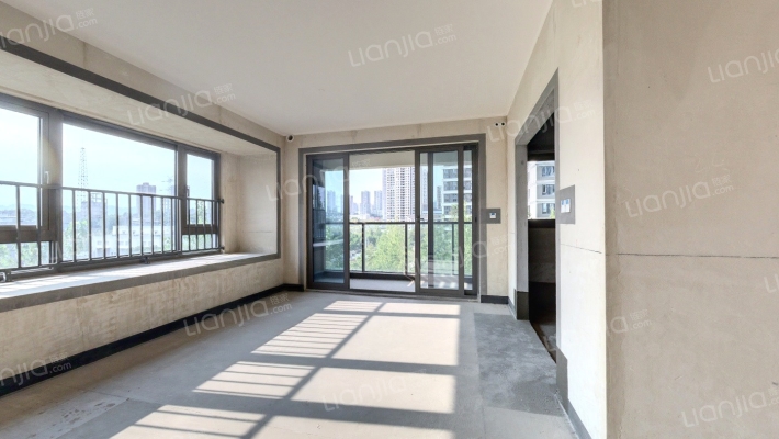 保利阅江台二手房实景图