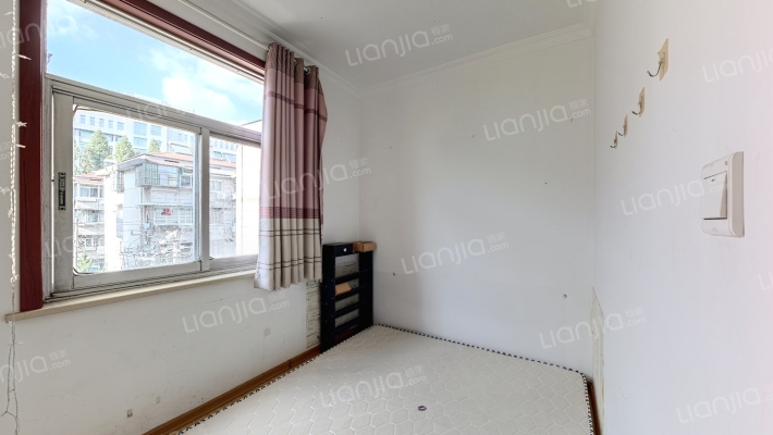 凤凰三村二手房实景图