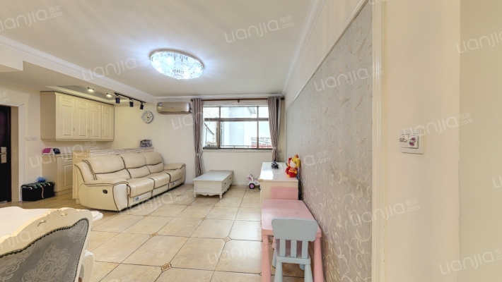 晨光公寓二手房实景图