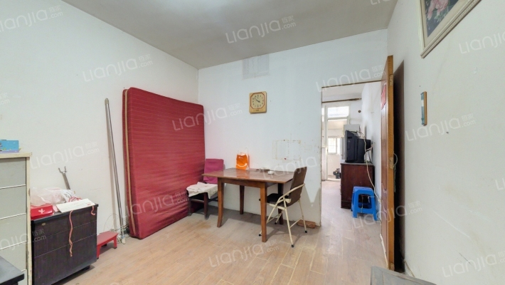 开鲁路382弄二手房实景图