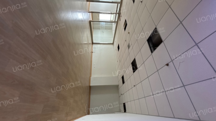 赛博数码港大厦二手房实景图