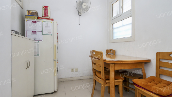 精益公寓二手房实景图