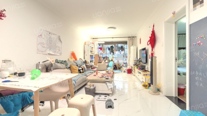 鸿博家园六区二手房实景图