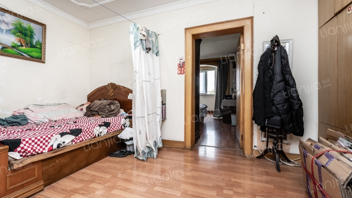 东兰新村二手房实景图