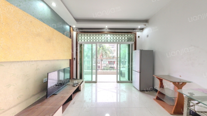 丽港城莱茵花园二手房实景图