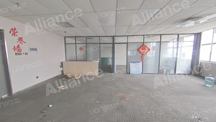 世航之窗二手房实景图