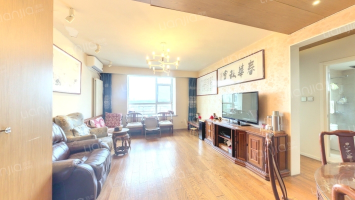 主场二手房实景图