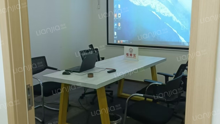 绿地中心二手房实景图