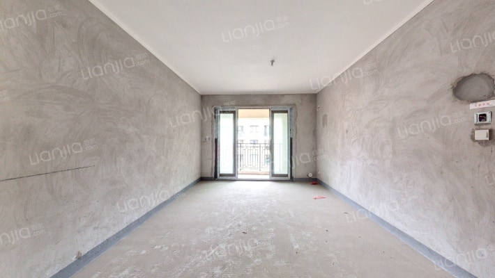 融创春晖十里雍璟府二手房实景图