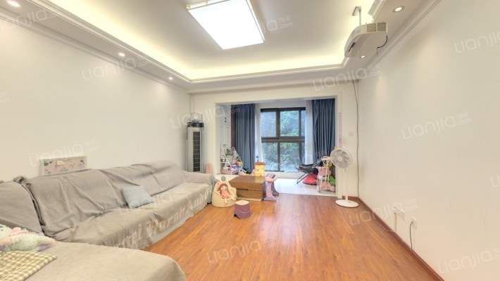 艺锦湾五期二手房实景图