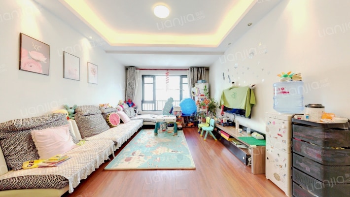 万科新地城二手房实景图