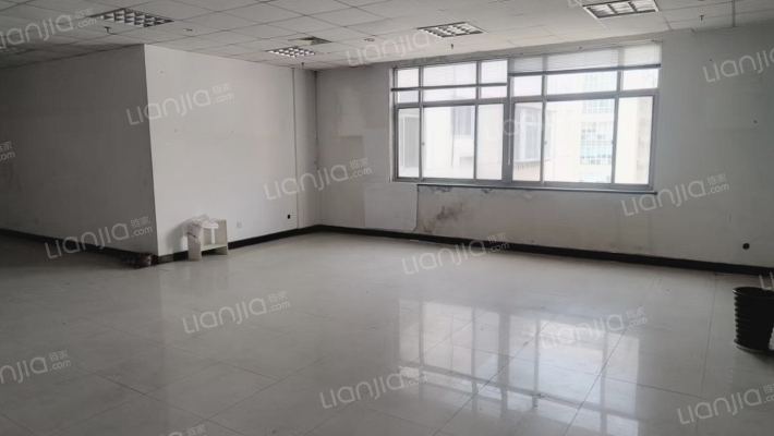 安侨商务二手房实景图