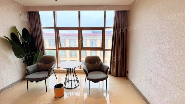 新地广场二手房实景图