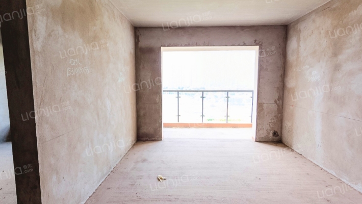 在水一方一期B区二手房实景图