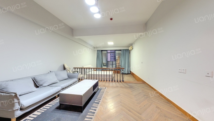 新世界柏丽轩二手房实景图