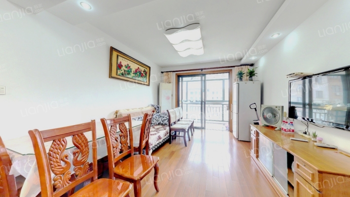 龙博公寓二手房实景图