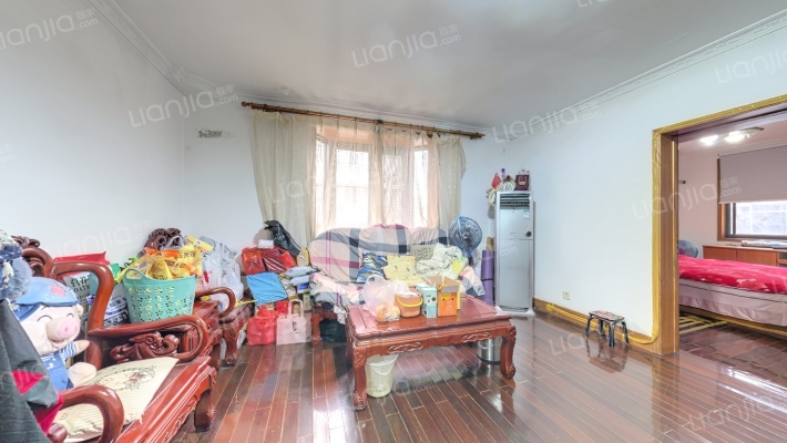 泰山花苑二手房实景图