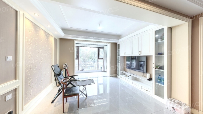 融创玉兰公馆二期二手房实景图