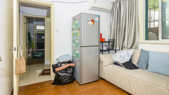 闸北场中公寓二手房实景图