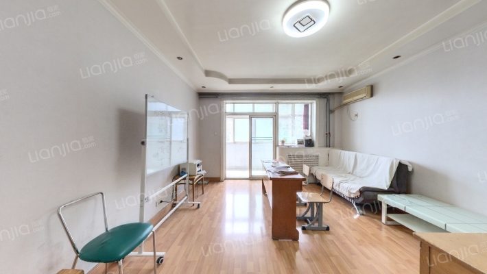 劳教所宿舍二手房实景图