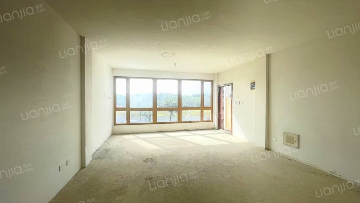 森湖溪谷二手房实景图