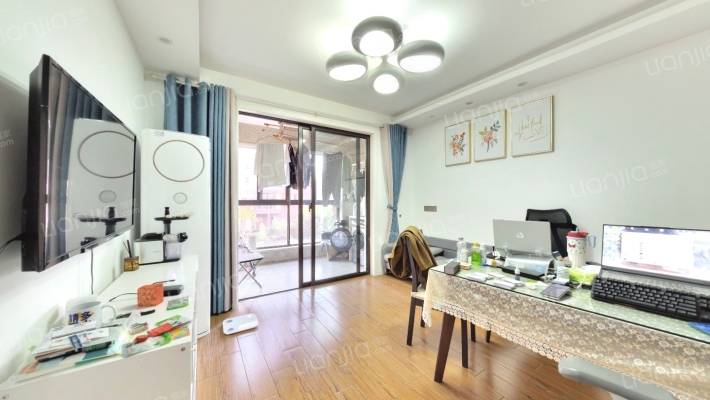 中铁逸都1期二手房实景图