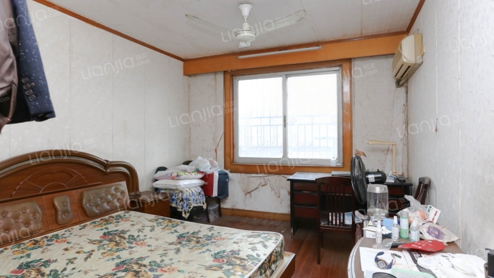 霍兰公寓二手房实景图