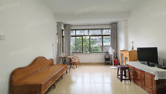 教育路二手房实景图