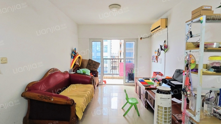 御鹿华庭B期二手房实景图