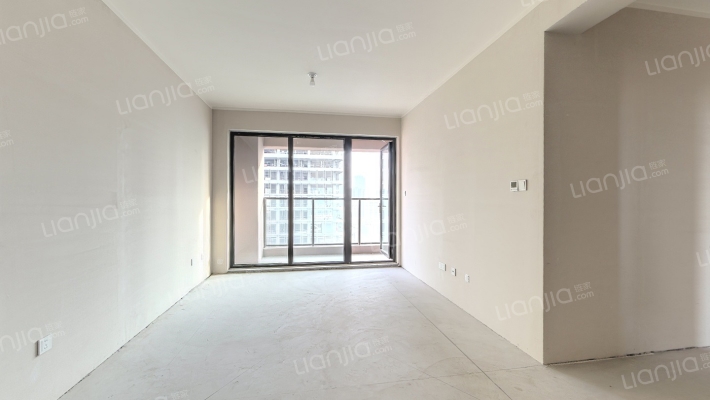 瑞源怡隆国际二手房实景图