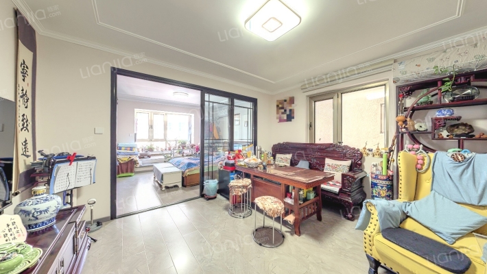 鼎晟国际二手房实景图