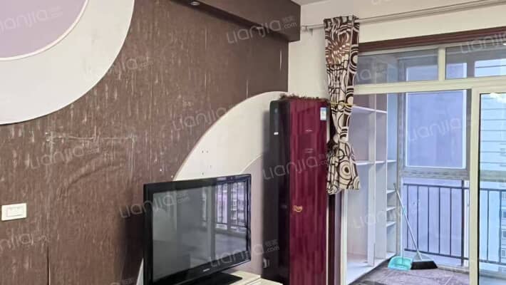 山水国际B区二手房实景图