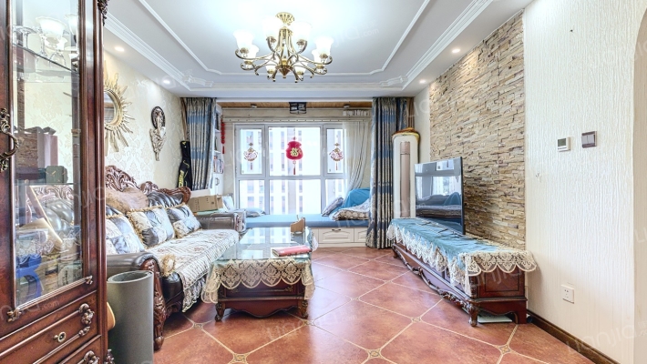 金泰丽湾悦栖山西区二手房实景图