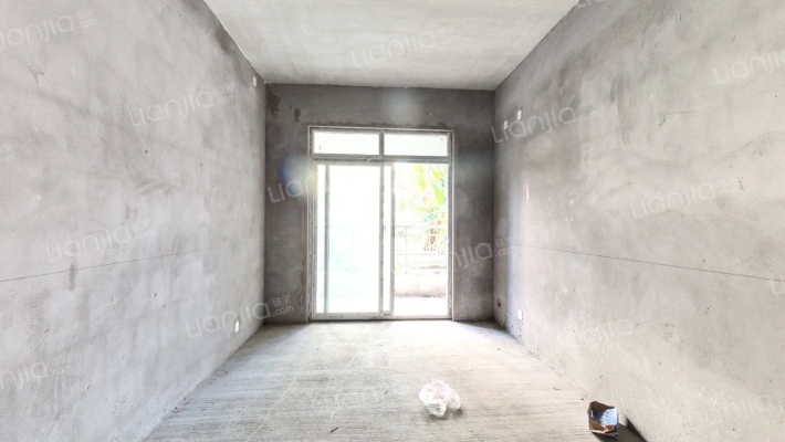 龙润尚城A区二手房实景图