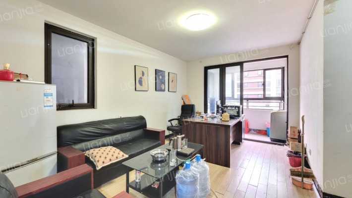 佘北家园明泰苑二手房实景图