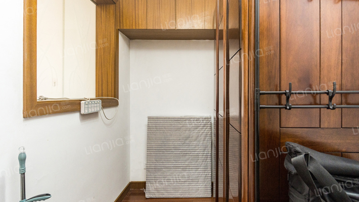 海炼大楼二手房实景图