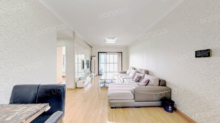 保利香槟国际二手房实景图