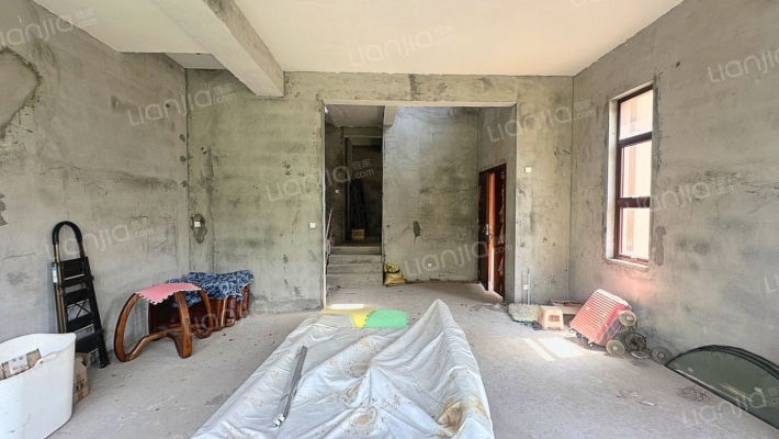 半岛1号四期二手房实景图