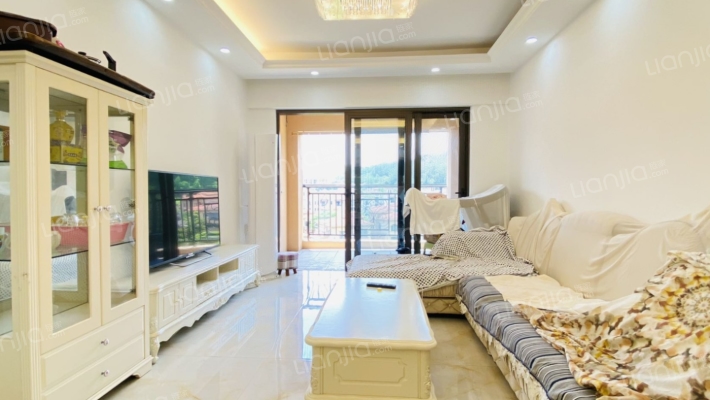 香堤绿茵温莎堡二手房实景图