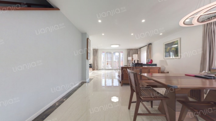 龙苑别墅二手房实景图