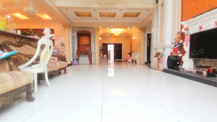 三正半山豪苑湖光区二手房实景图