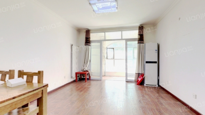 顶秀美泉小镇C区二手房实景图